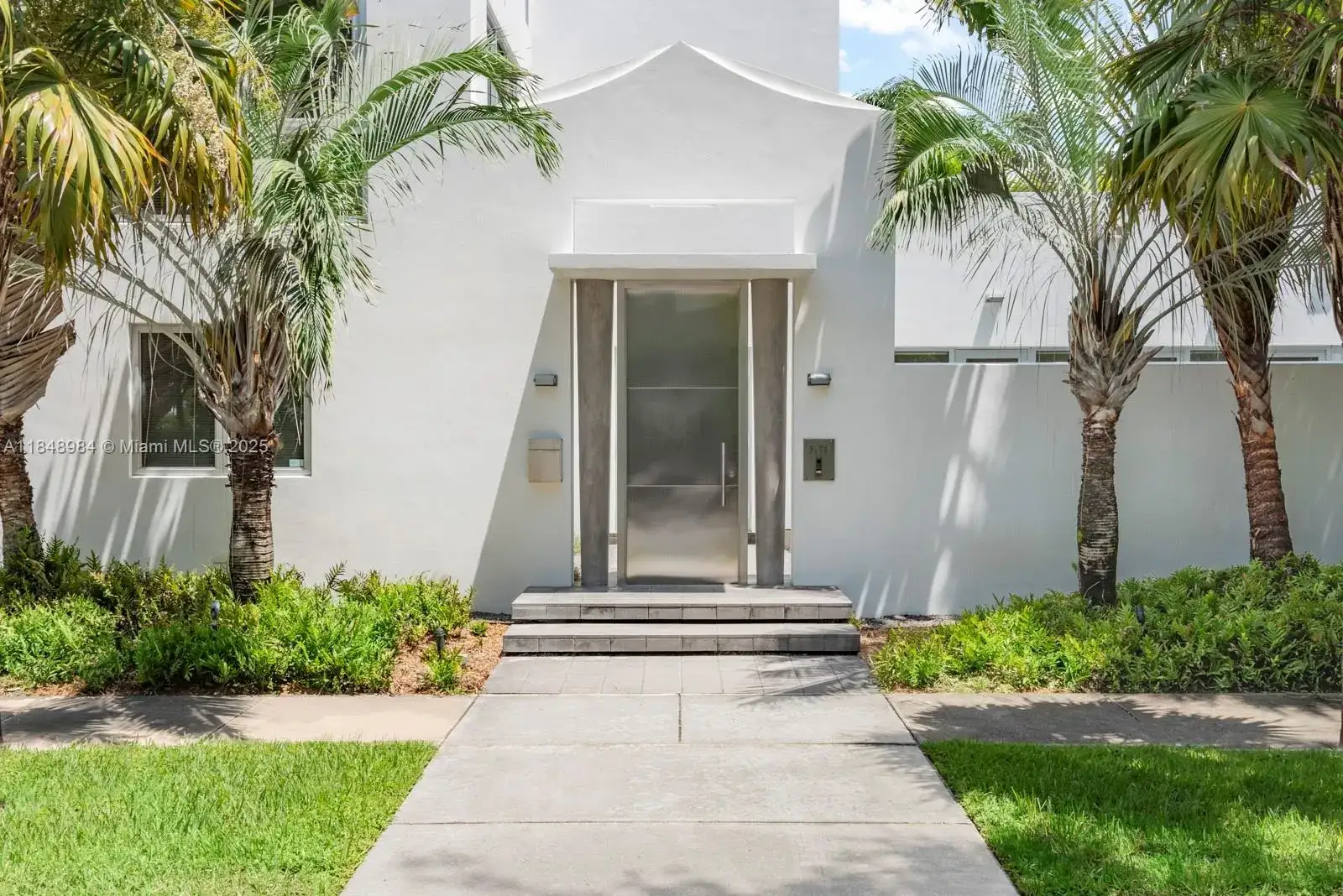 3175 Washington St, Miami FL 33133 photo 5