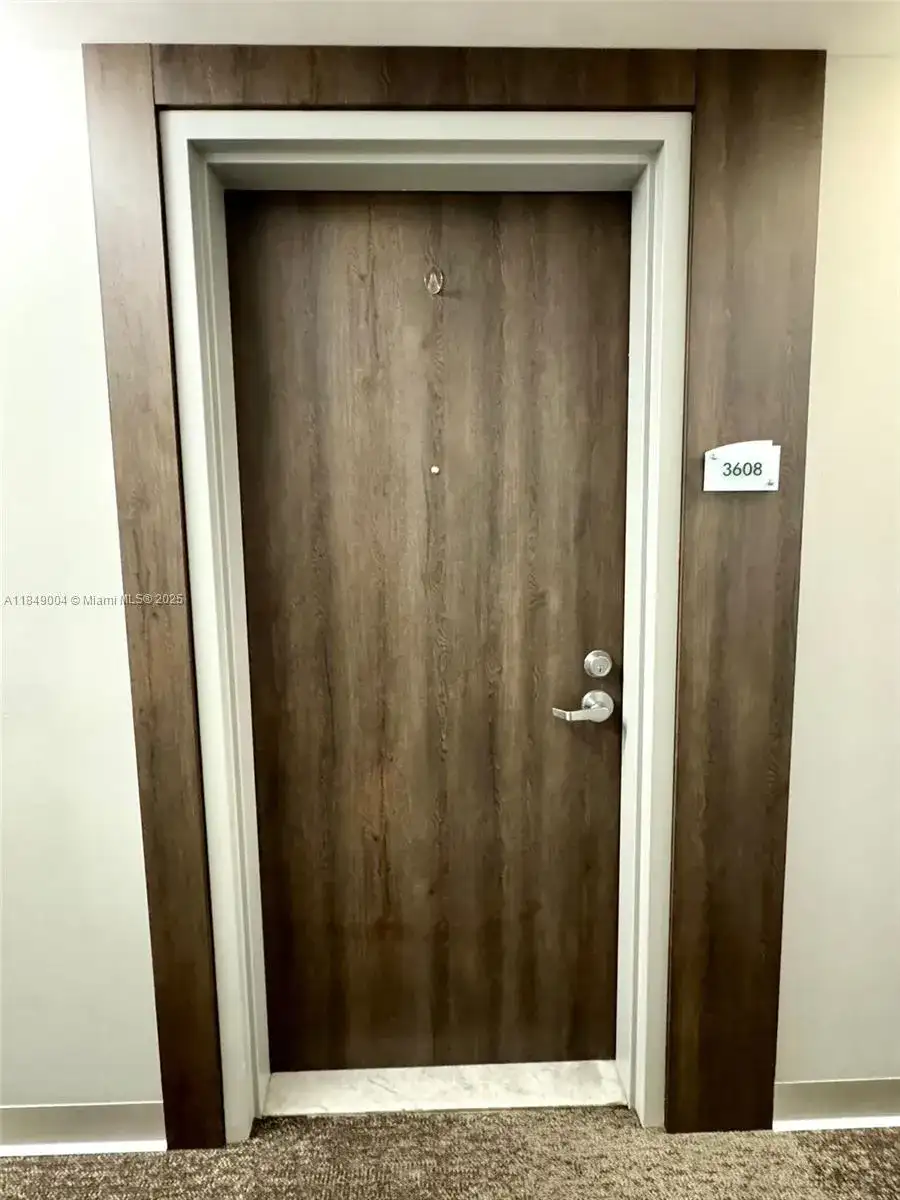 92 SW 3rd St # 3608, Miami FL 33130 photo 3