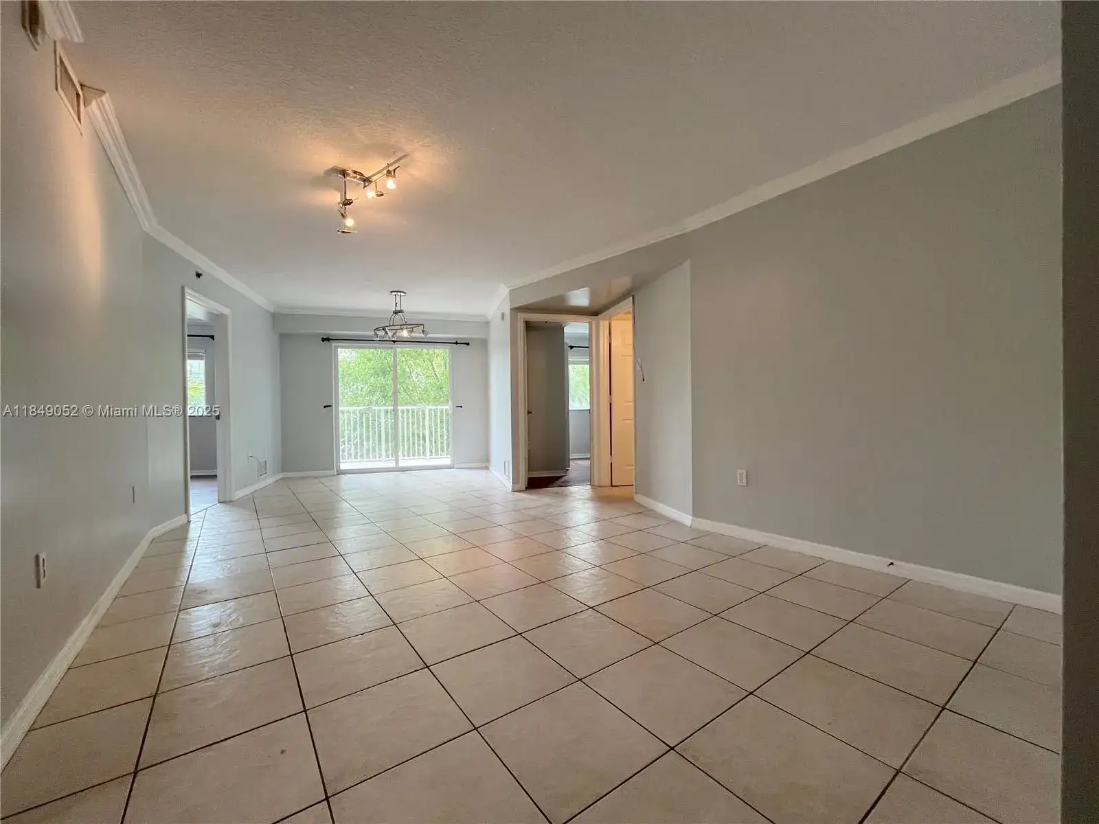 2415 NW 16th St Rd # 1, Miami FL 33125 photo 3