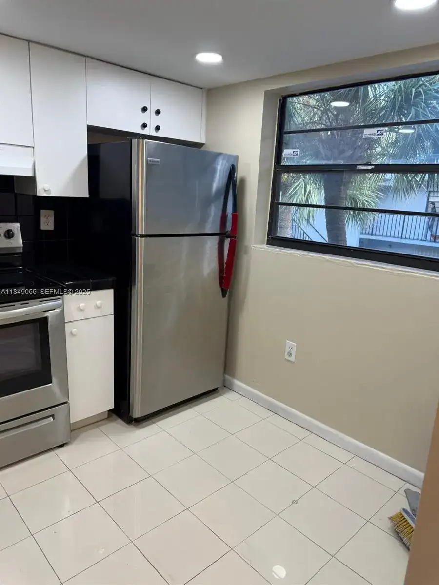 10825 SW 112th Ave # 312, Miami FL 33176 photo 5