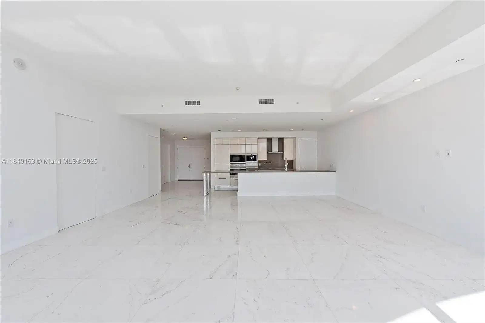 17475 Collins Ave # 2003, Sunny Isles Beach FL 33160 photo 5
