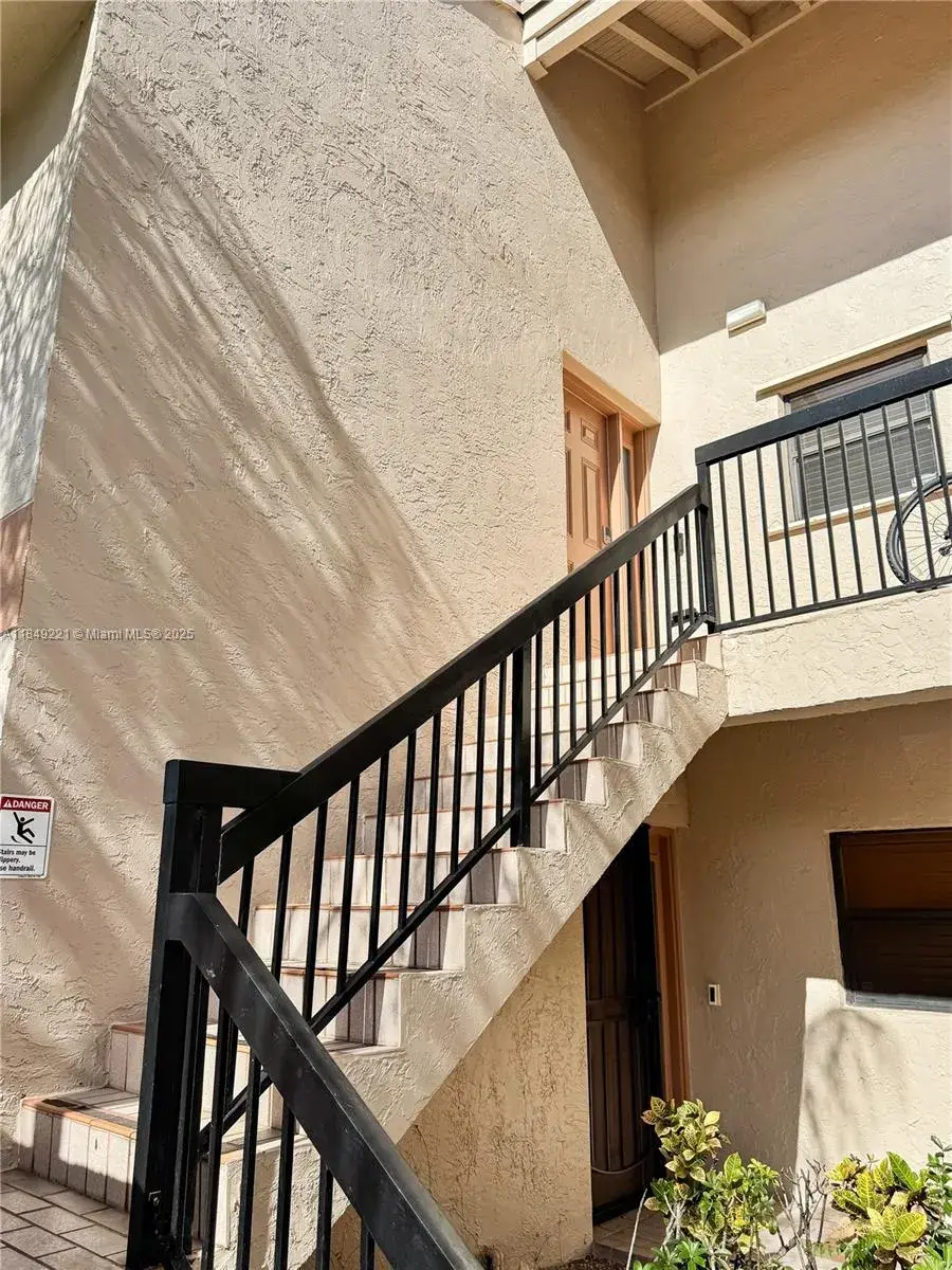 2739 S Carambola Cir S # 1914, Coconut Creek FL 33066