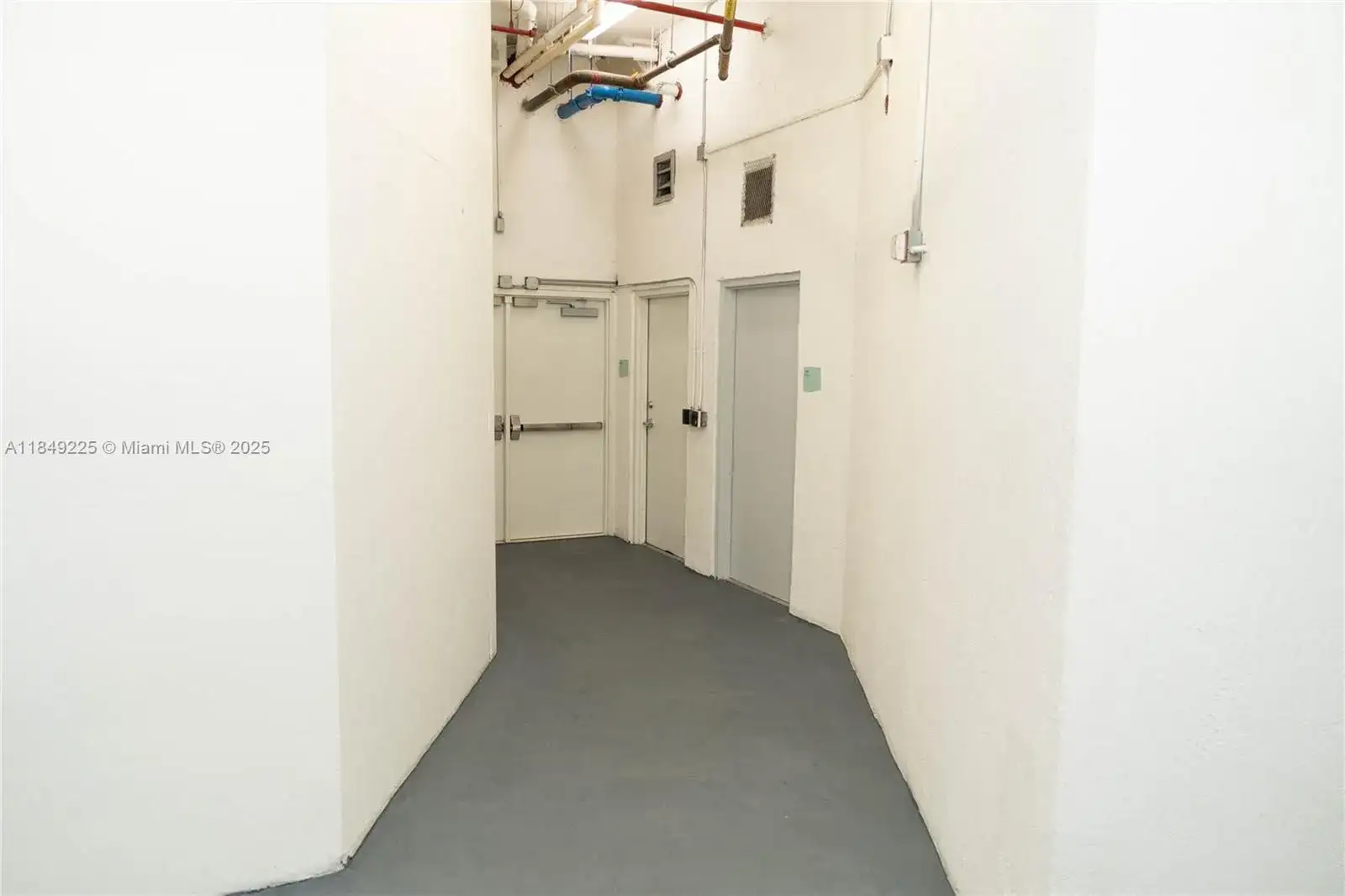 150 Sunny Isles Blvd, Sunny Isles Beach FL 33160 photo 2