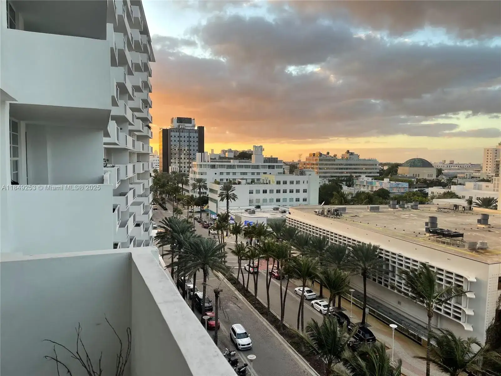 100 Lincoln Rd # 833, Miami Beach FL 33139 photo 2