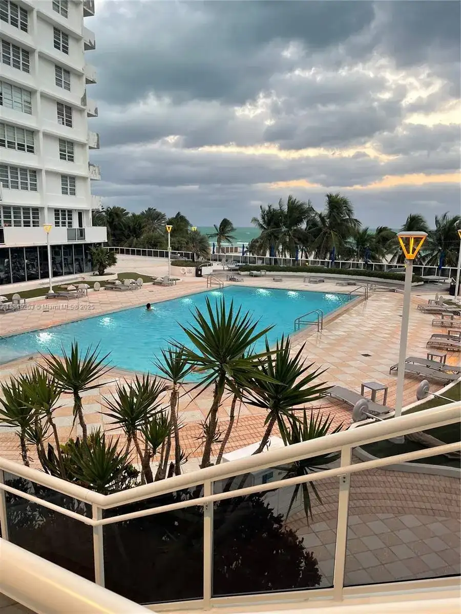 100 Lincoln Rd # 833, Miami Beach FL 33139 photo 3