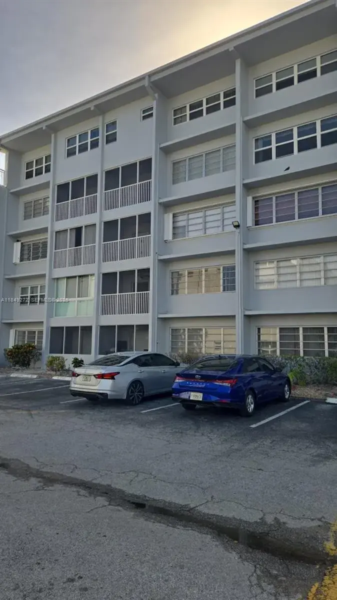 215 SE 3rd Ave # 403A, Hallandale Beach FL 33009