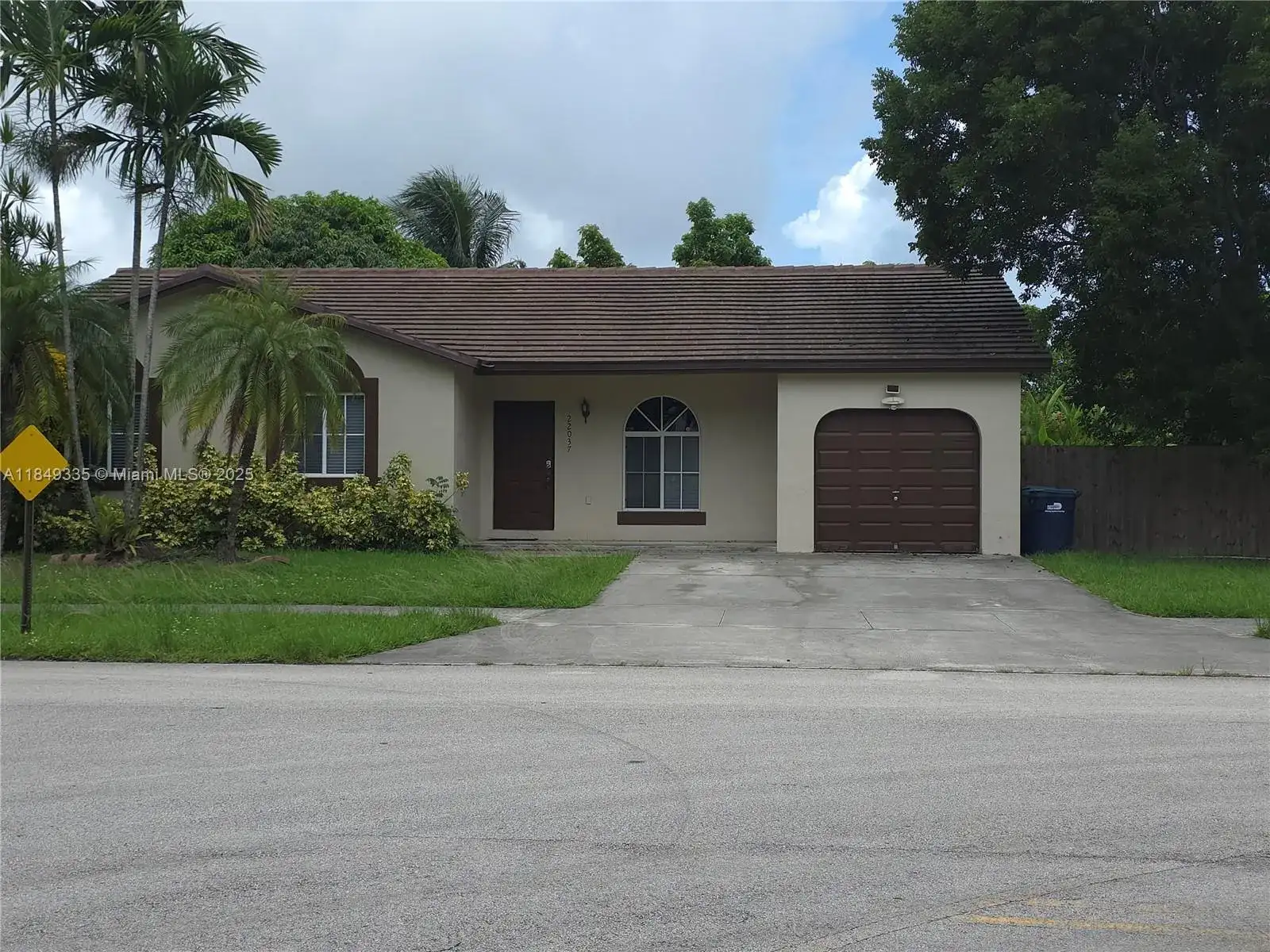 22037 SW 129th Ave, Miami FL 33170 photo 2