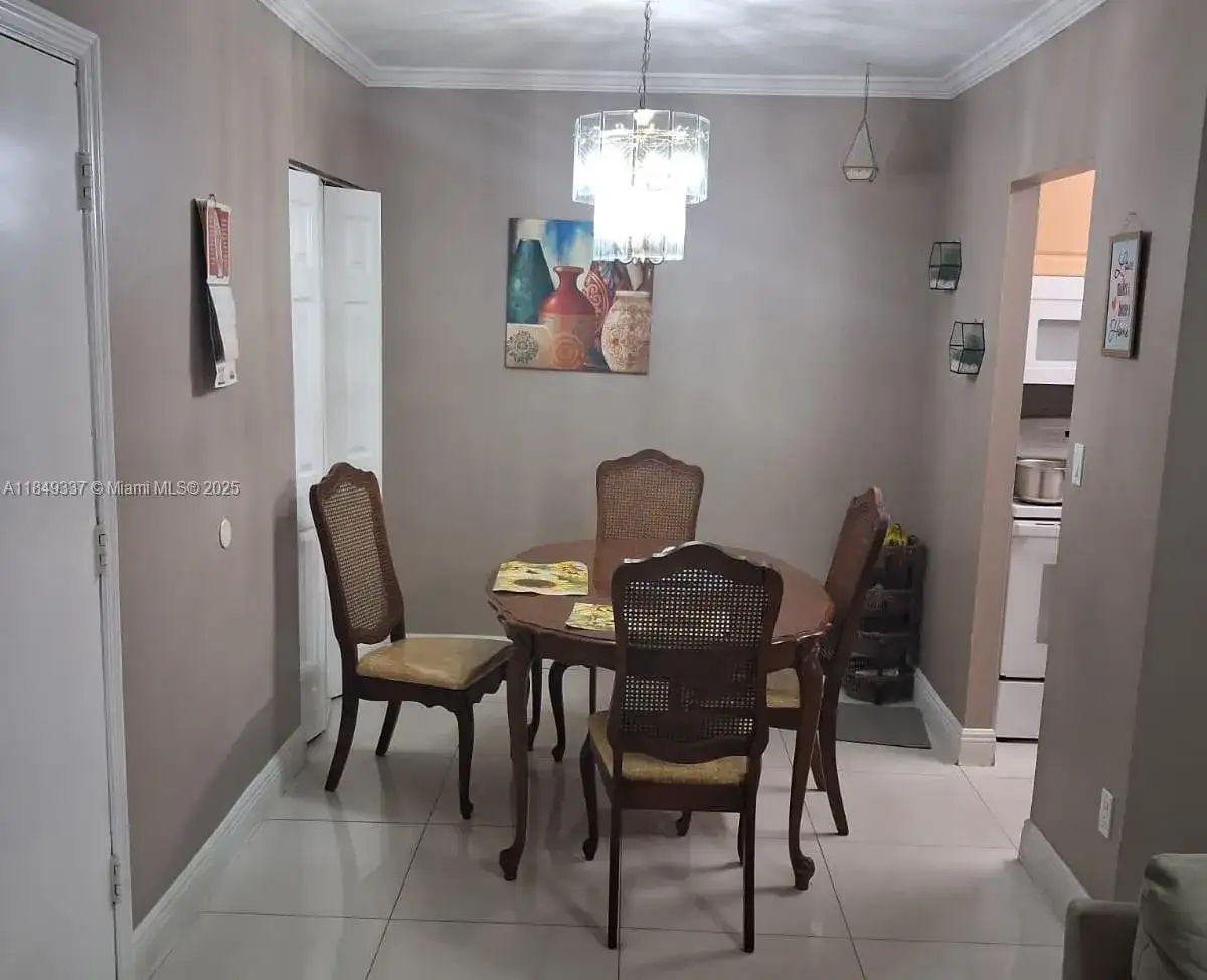 8007 W 6th Ave # L, Hialeah FL 33014 photo 2