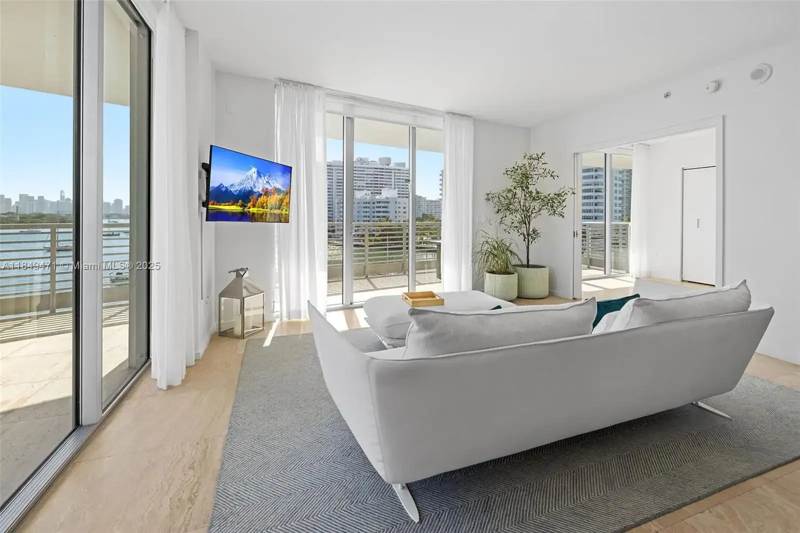 1445 16th St # 602, Miami Beach FL 33139 photo 4