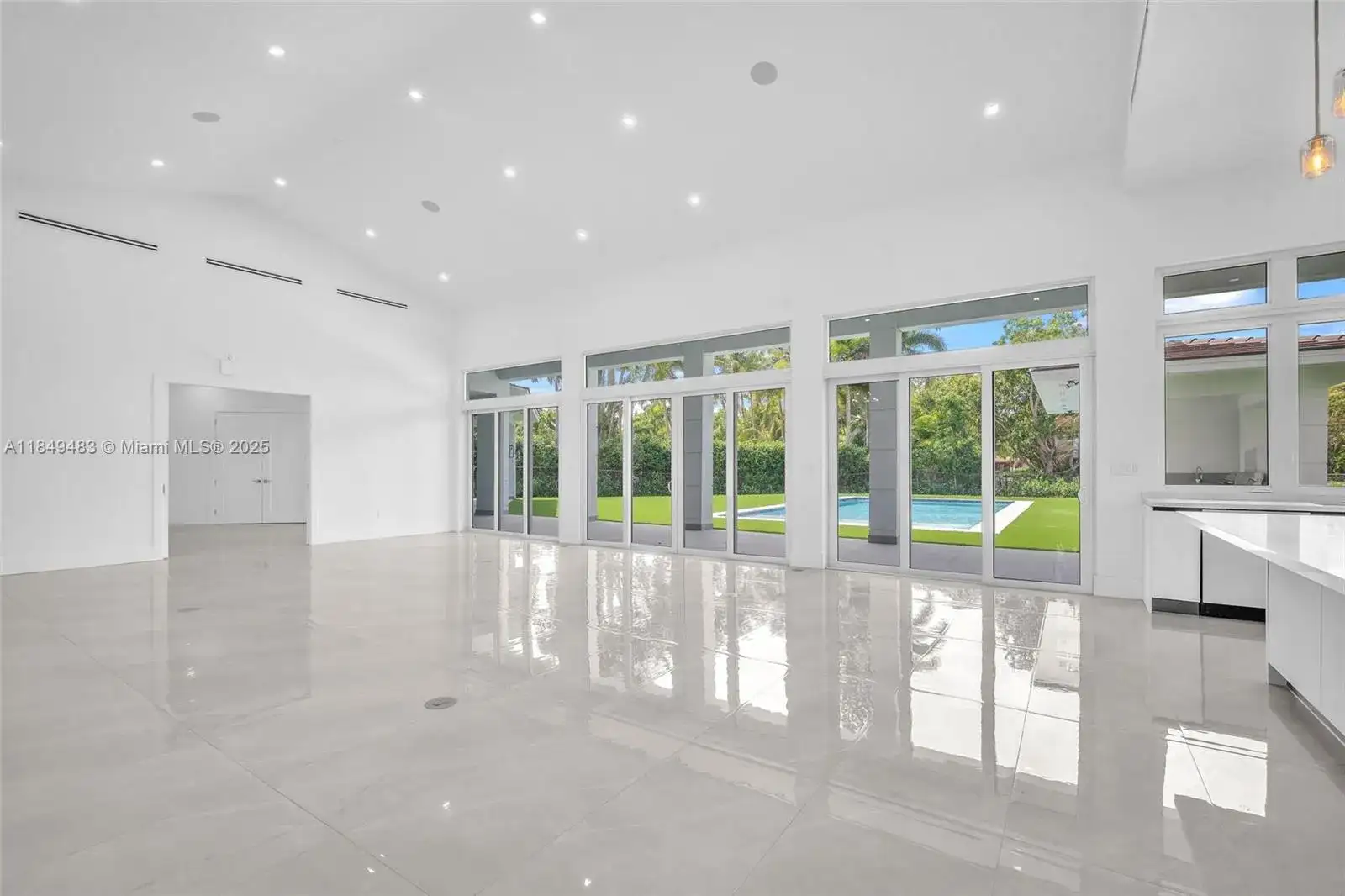 7900 SW 70th St, South Miami FL 33143 photo 3