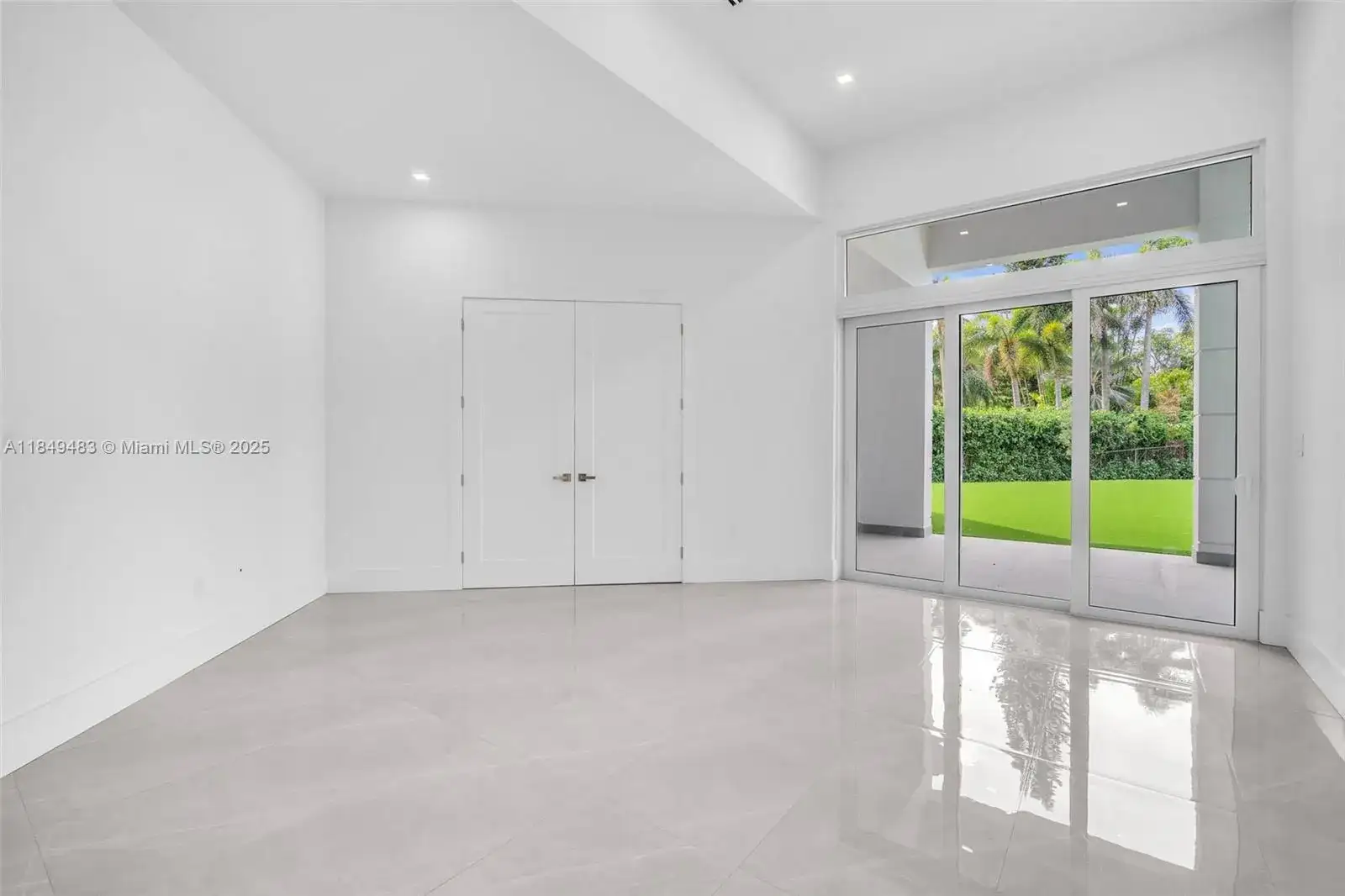 7900 SW 70th St, South Miami FL 33143 photo 5