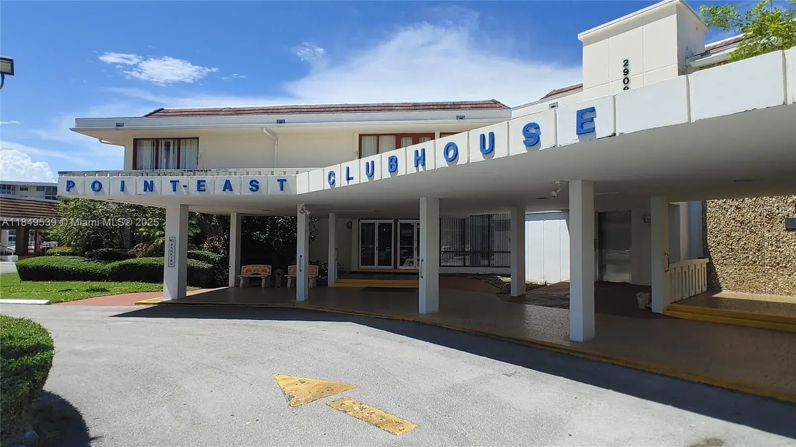 3030 Marcos Dr # T409, Aventura FL 33160