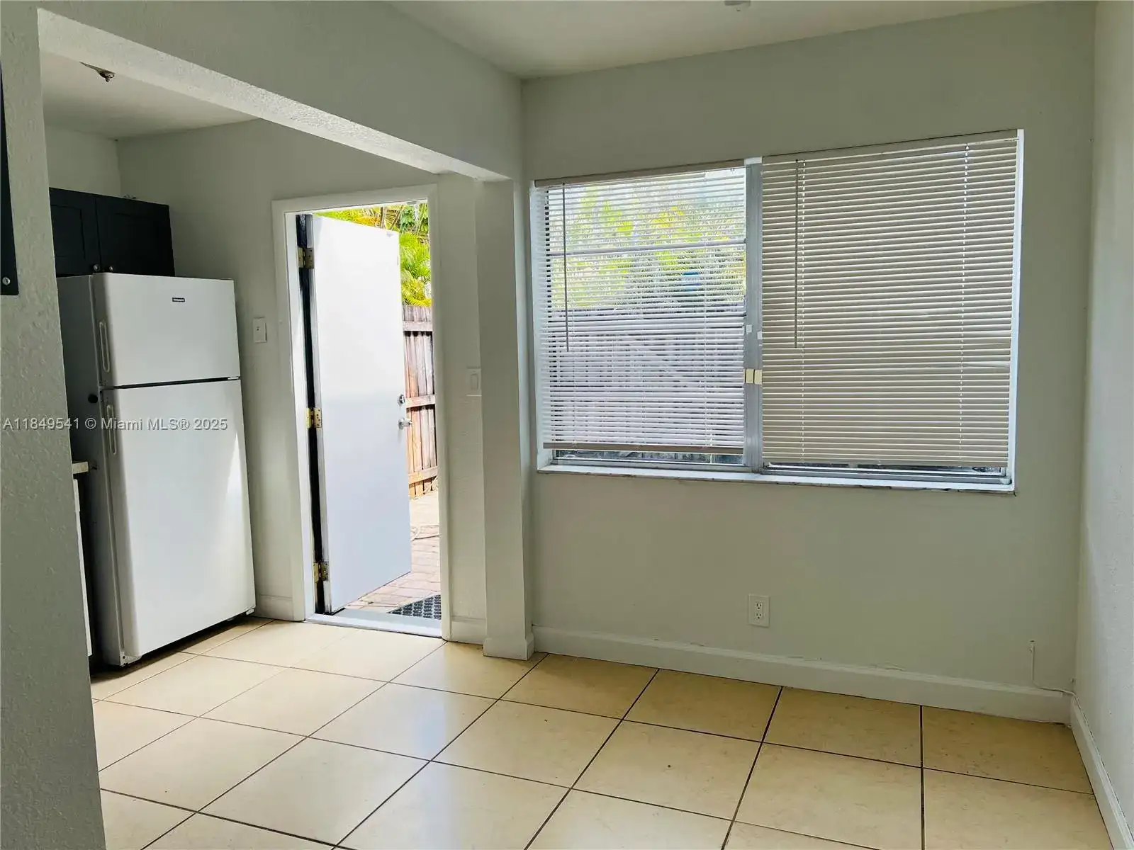 4705 NW 9th Dr # 4705, Plantation FL 33317 photo 3