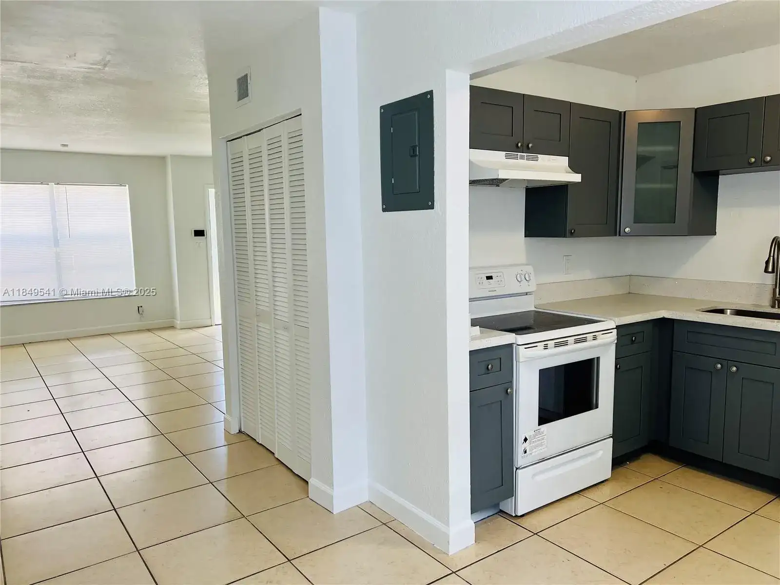 4705 NW 9th Dr # 4705, Plantation FL 33317 photo 4