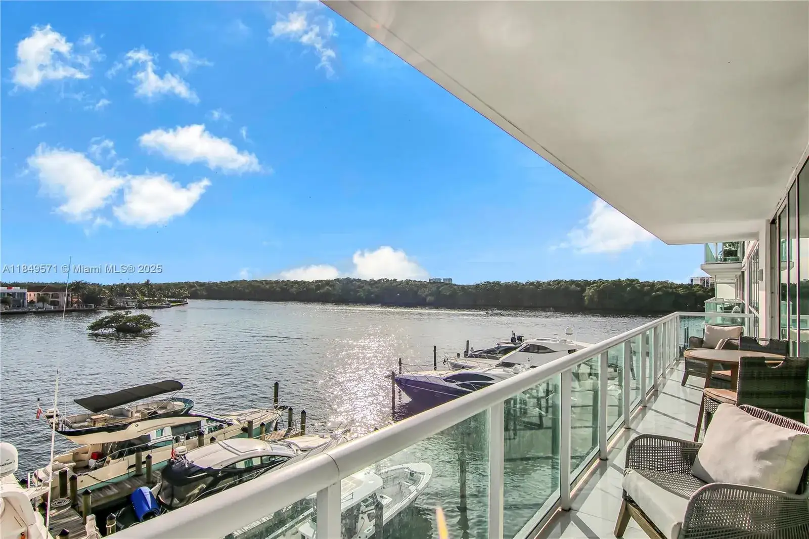 400 Sunny Isles Blvd # 307, Sunny Isles Beach FL 33160