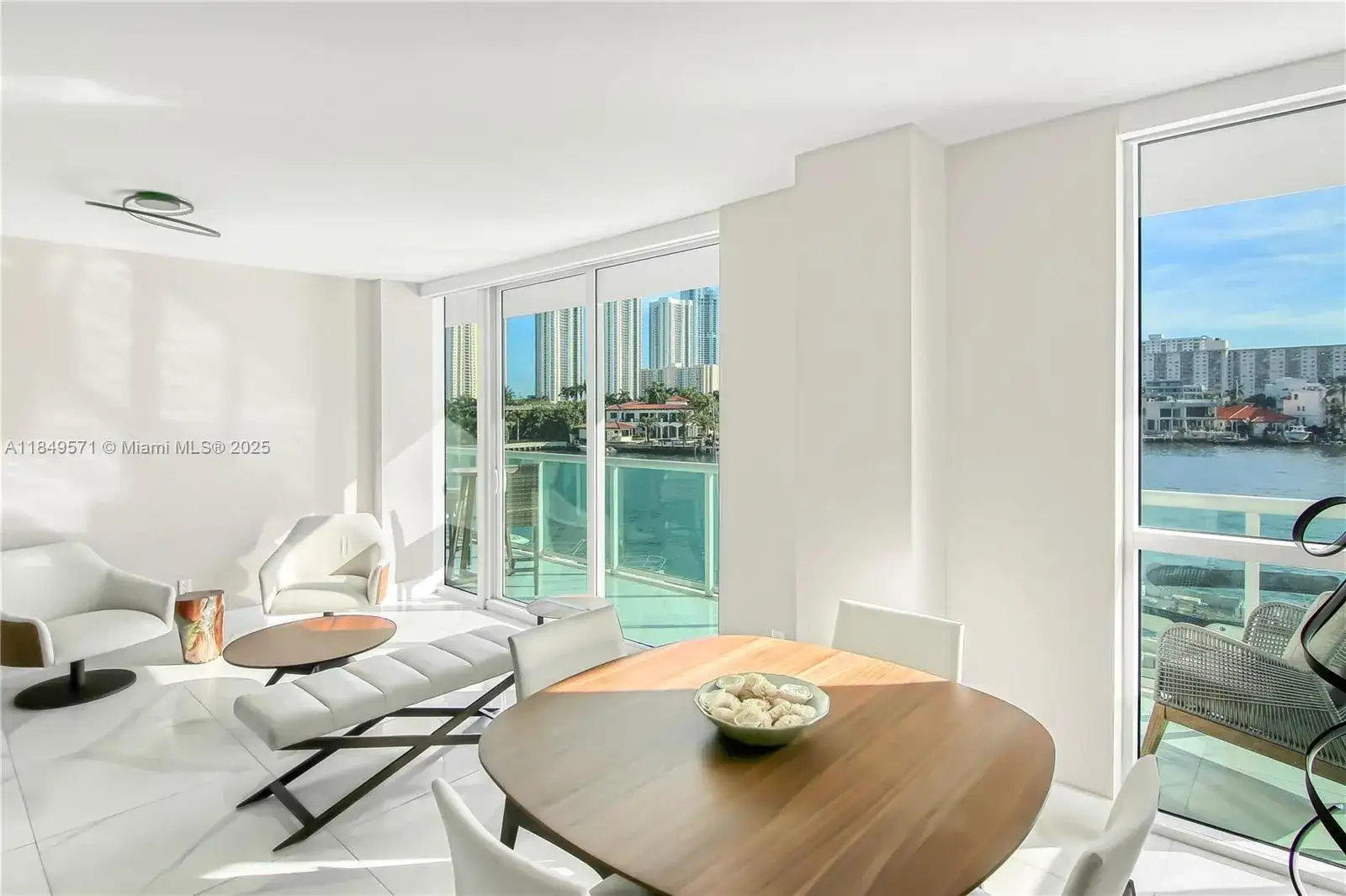 400 Sunny Isles Blvd # 307, Sunny Isles Beach FL 33160 photo 3