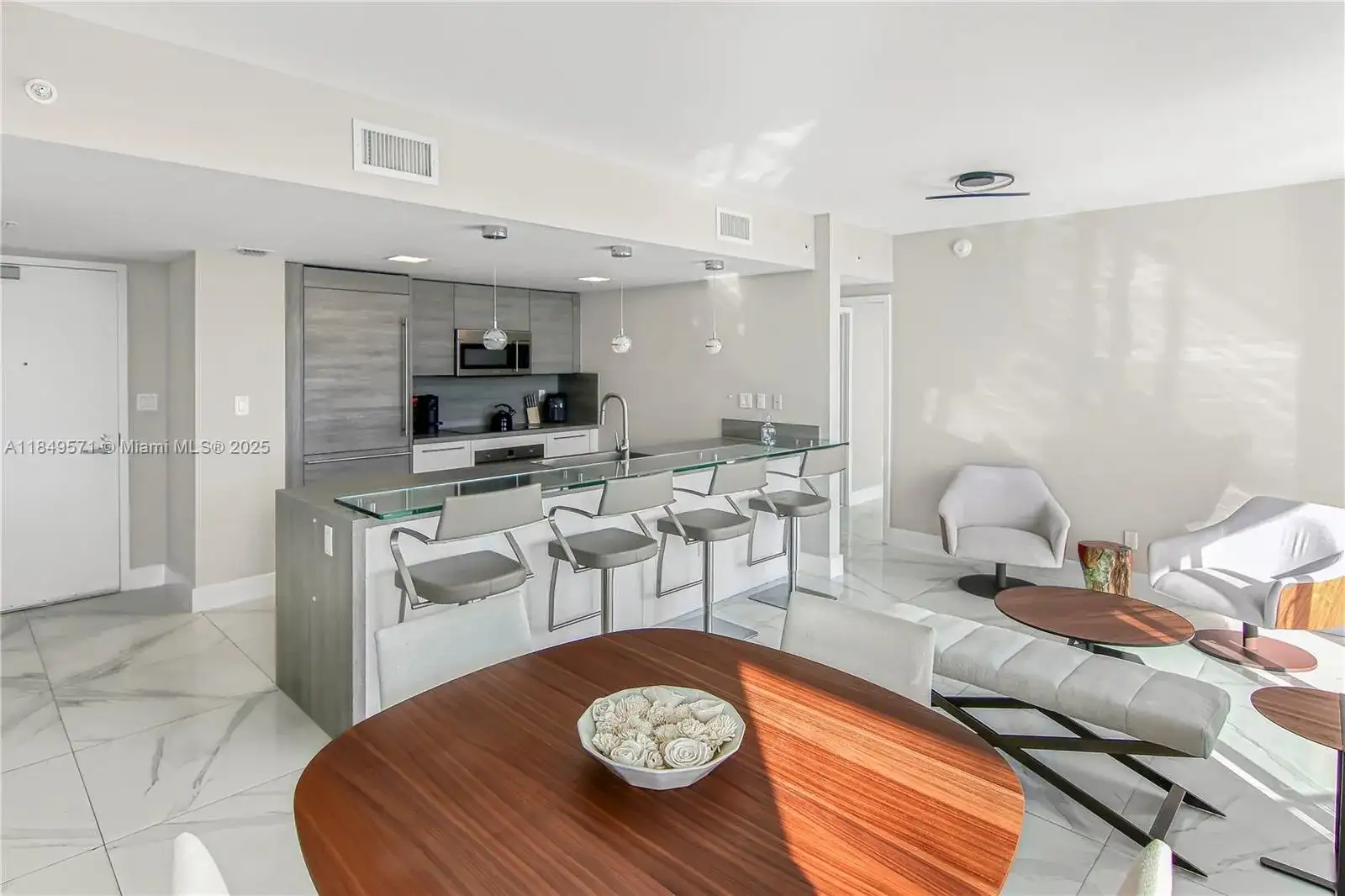 400 Sunny Isles Blvd # 307, Sunny Isles Beach FL 33160 photo 5