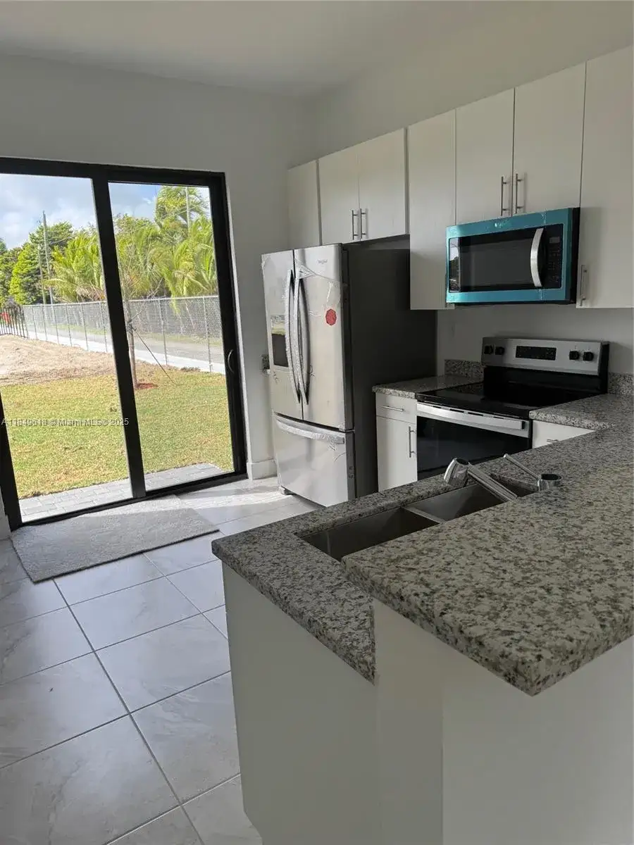 18918 SW 316th St, Homestead FL 33030 photo 5
