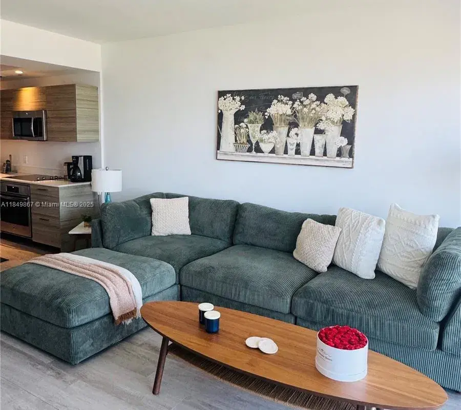 121 NE 34th St # 2705, Miami FL 33137