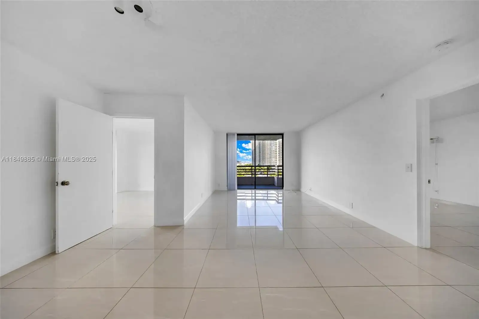 3300 NE 191st St # 801, Aventura FL 33180 photo 2