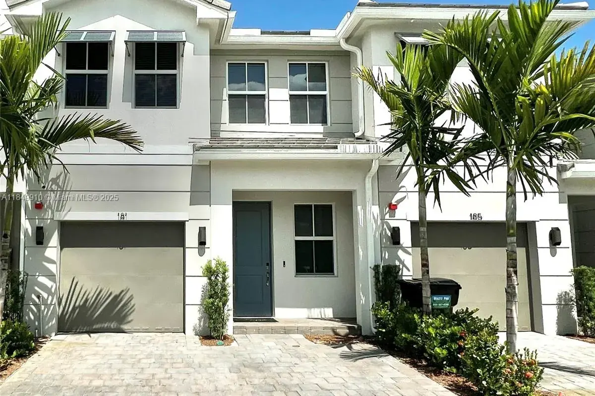 181 SW 170th Ave, Pembroke Pines FL 33027