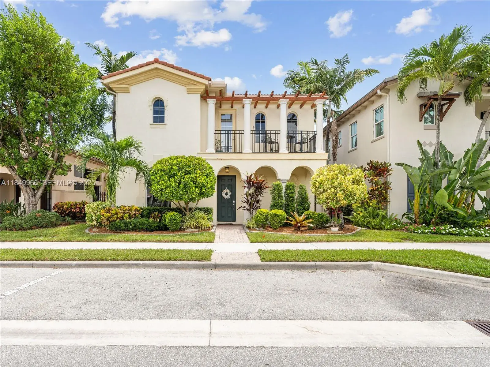 78 Stoney Dr, Palm Beach Gardens FL 33410