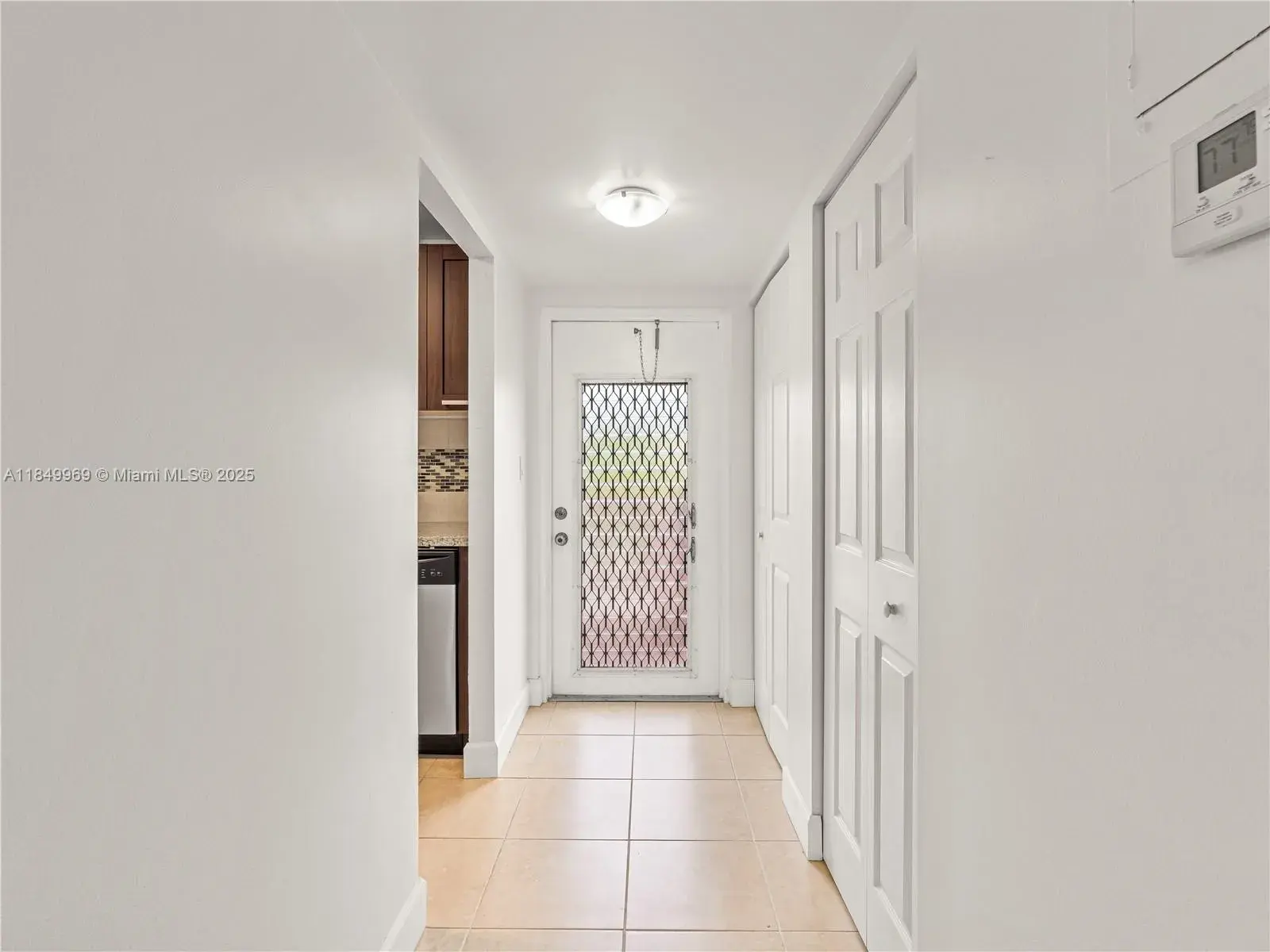 9460 Sunrise Lakes Blvd # 309, Sunrise FL 33322