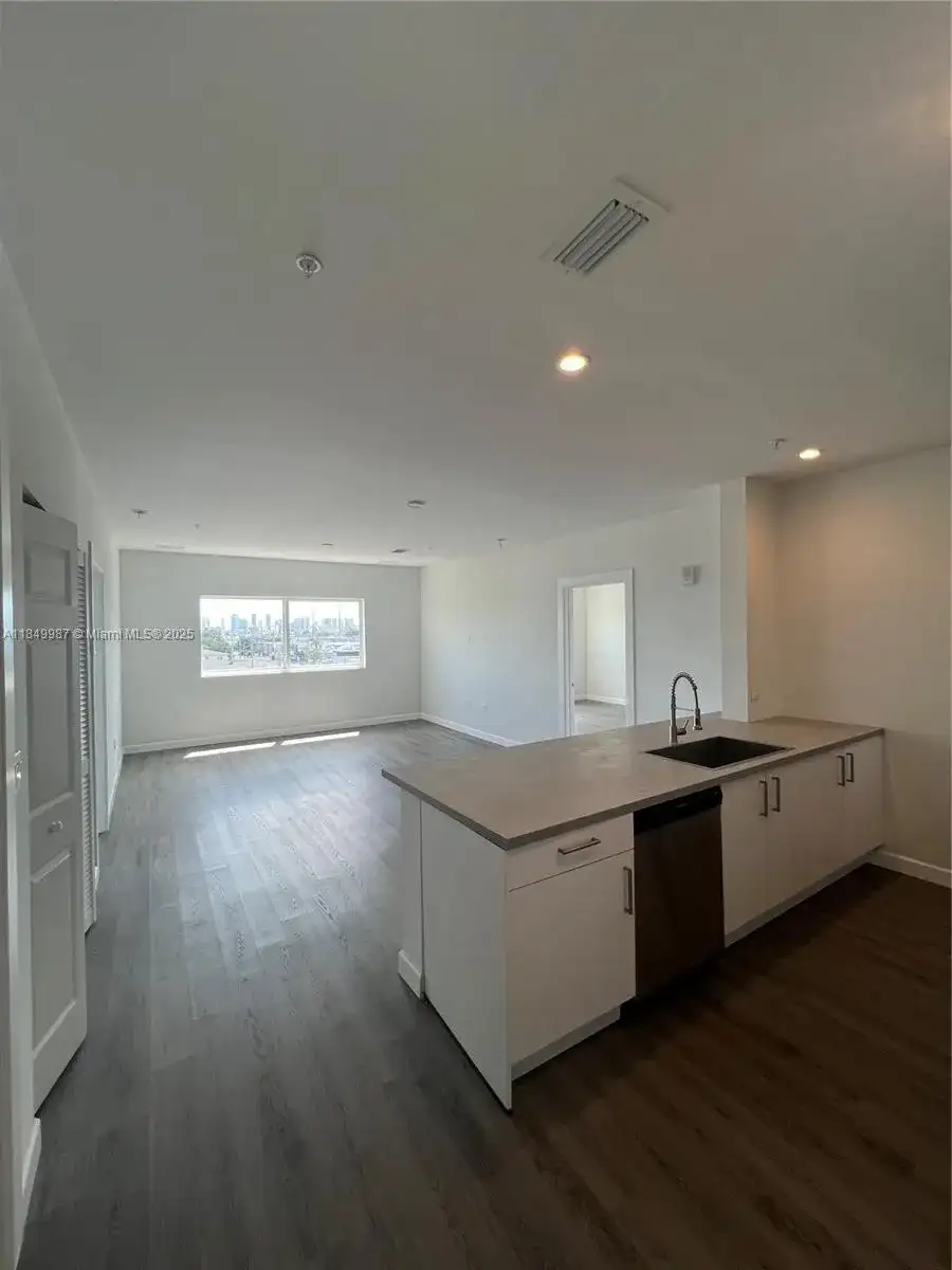 2311 NW 22nd Ave # 302, Miami FL 33142 photo 4