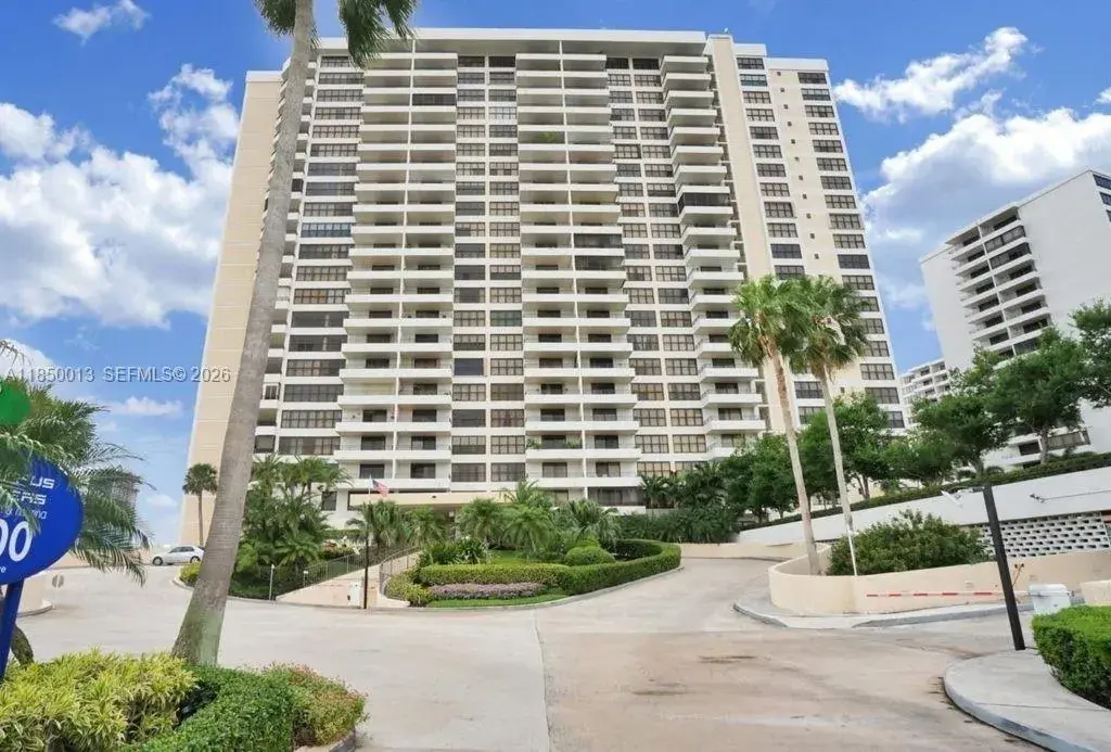 600 Three Islands Blvd # 507, Hallandale Beach FL 33009