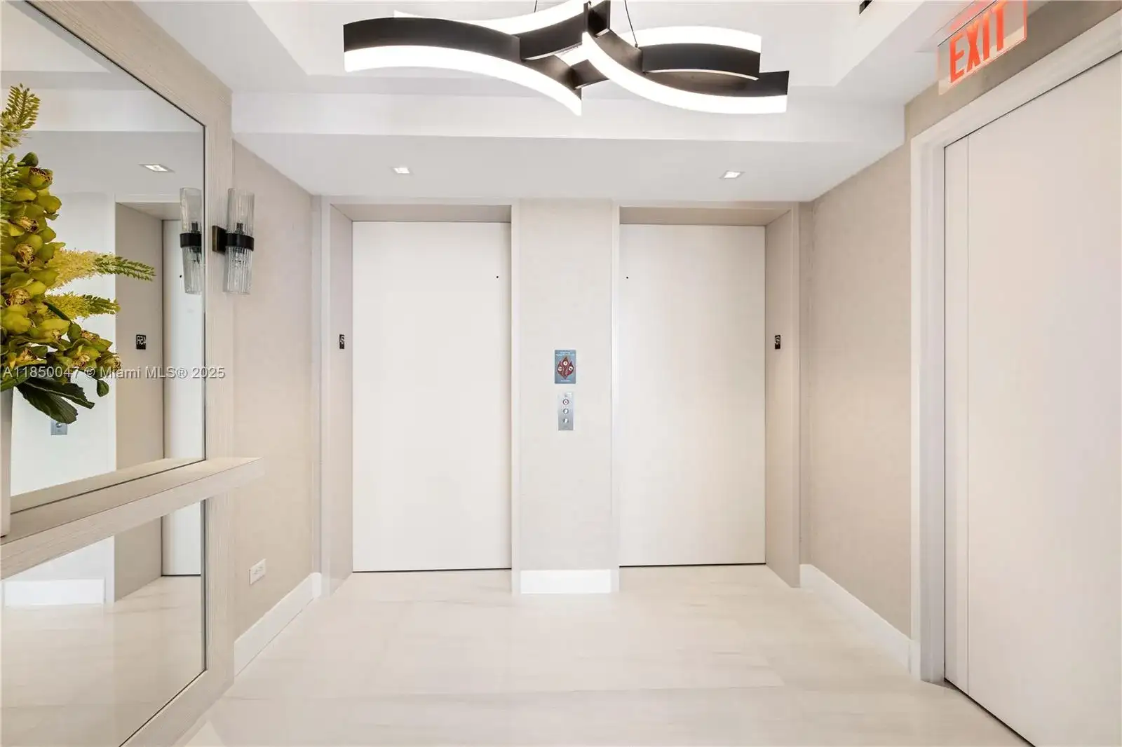 18501 Collins Ave, Sunny Isles Beach FL 33160 photo 2