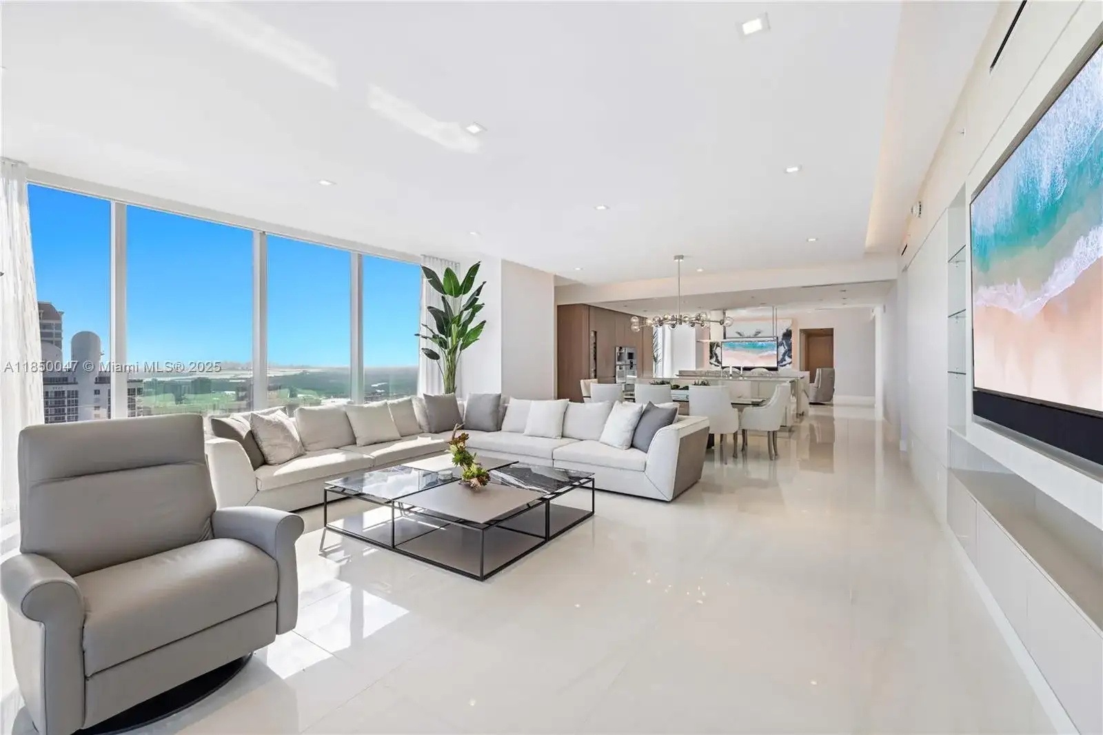 18501 Collins Ave, Sunny Isles Beach FL 33160 photo 4