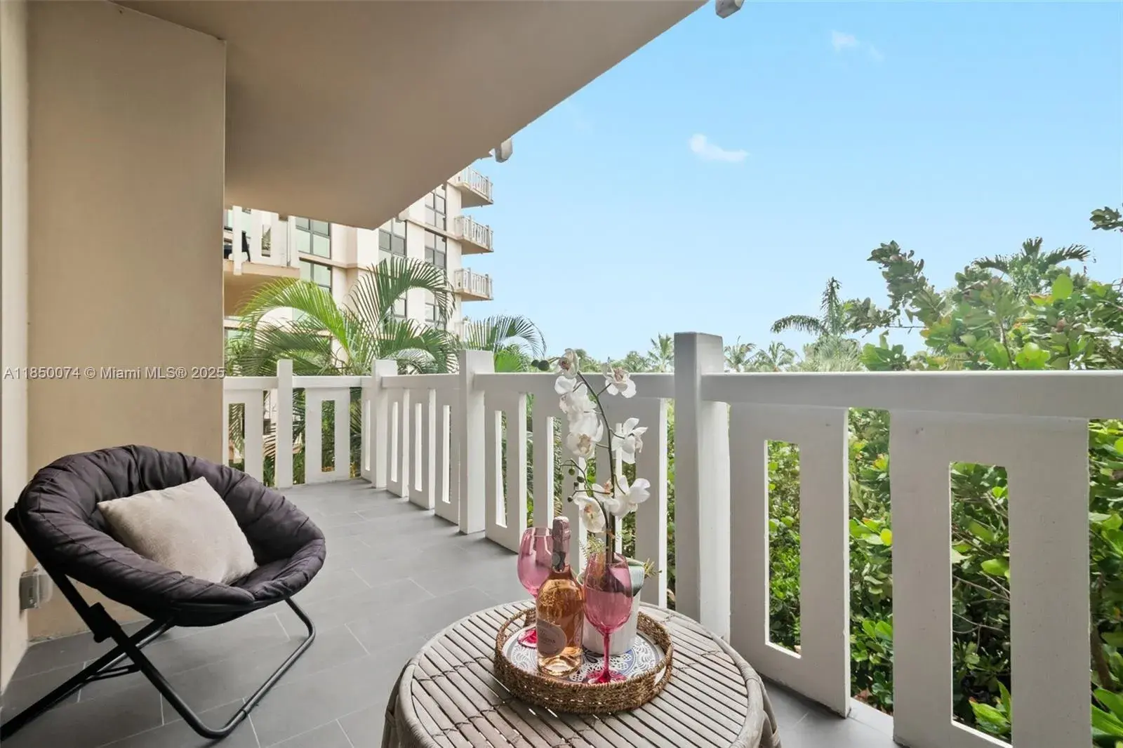 1121 Crandon Blvd # D304, Key Biscayne FL 33149
