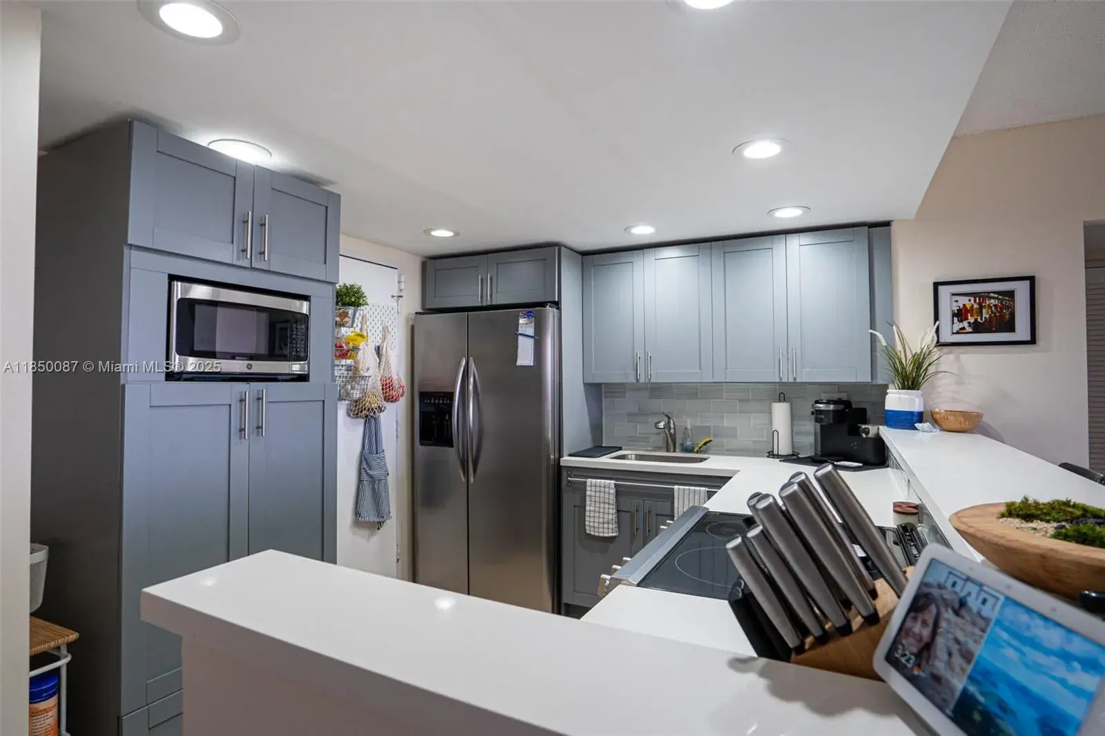 500 Three Islands Blvd # 1008, Hallandale Beach FL 33009