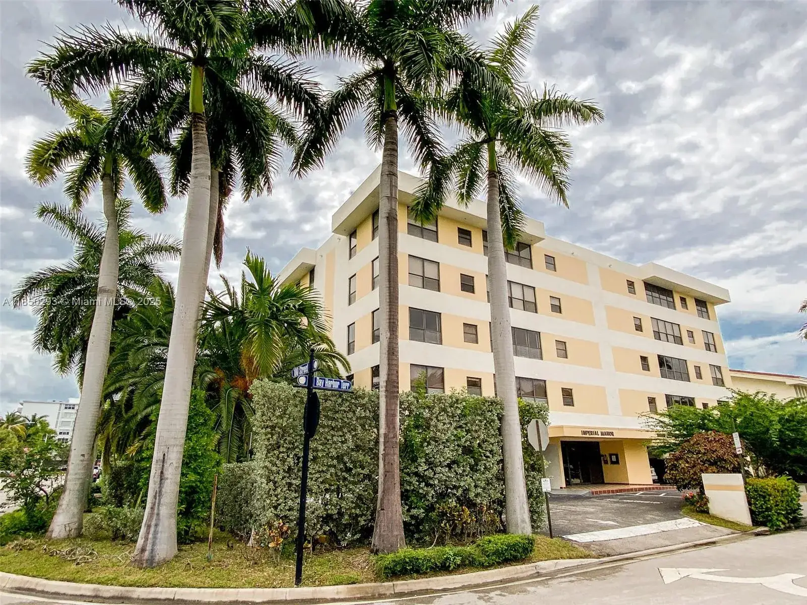 10000 Bay Harbor Ter # A, Bay Harbor Islands FL 33154