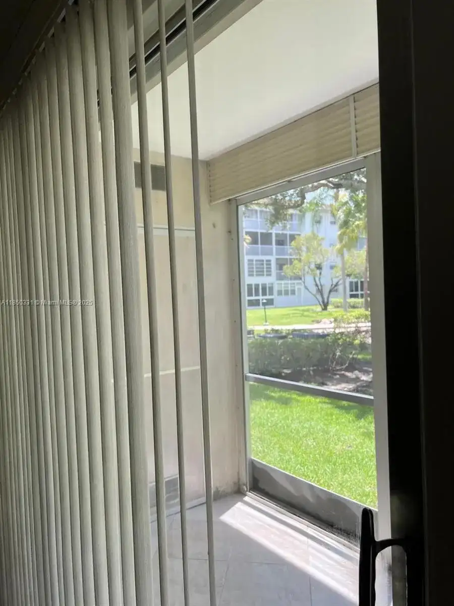 1400 SW 124th Ter # 109Q, Pembroke Pines FL 33027 photo 5