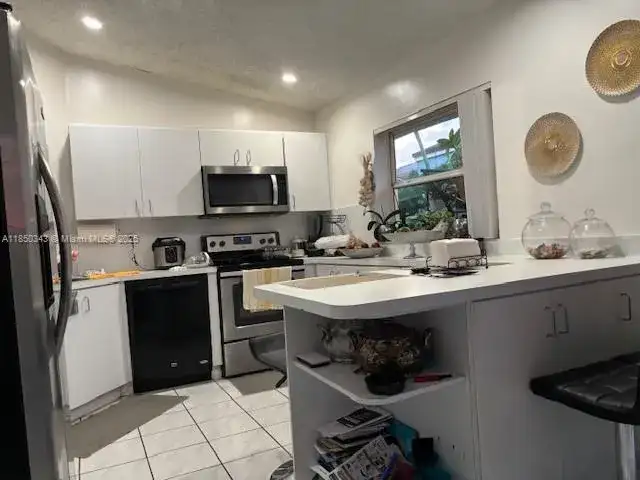 21024 SW 118th Pl, Miami FL 33177 photo 3