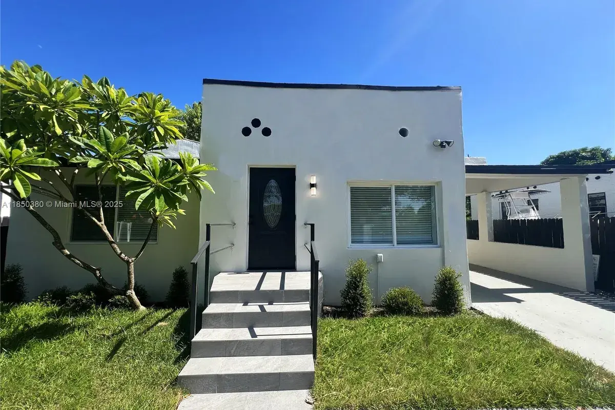 136 NW 47th St, Miami FL 33127