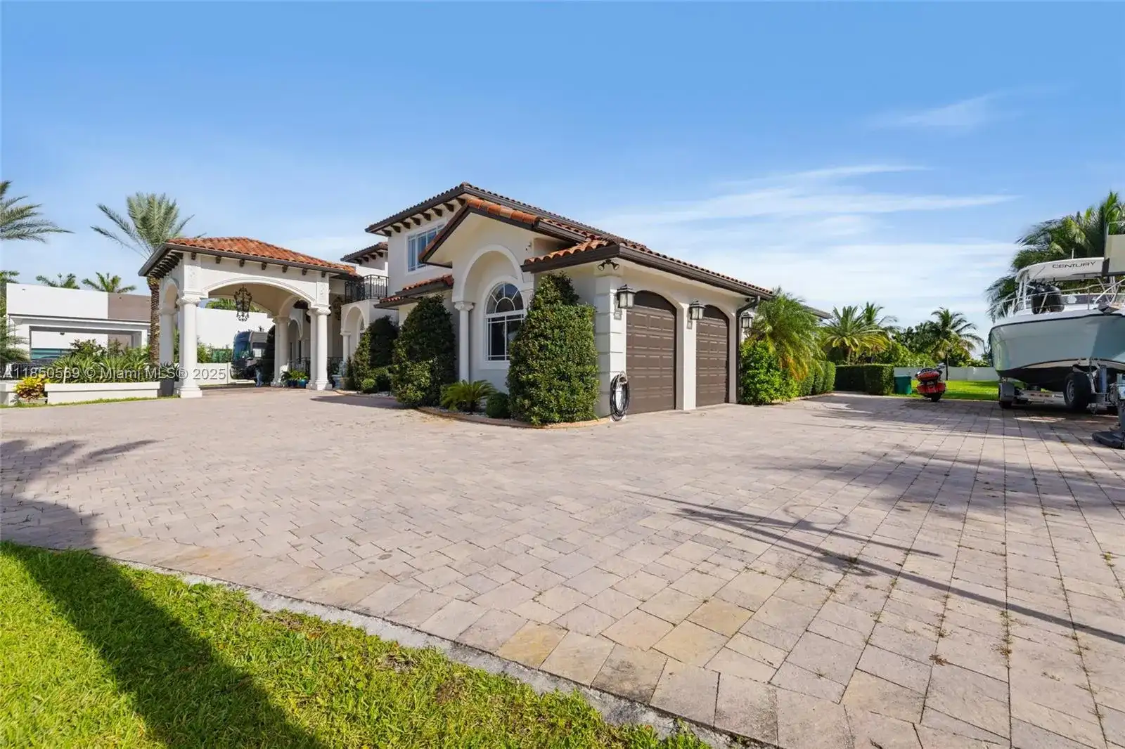 9861 NW 135th St, Hialeah Gardens FL 33018 photo 5
