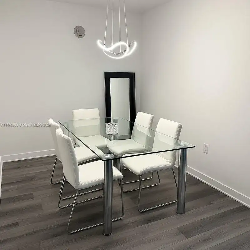 79 SW 12th St, Miami FL 33130 photo 3