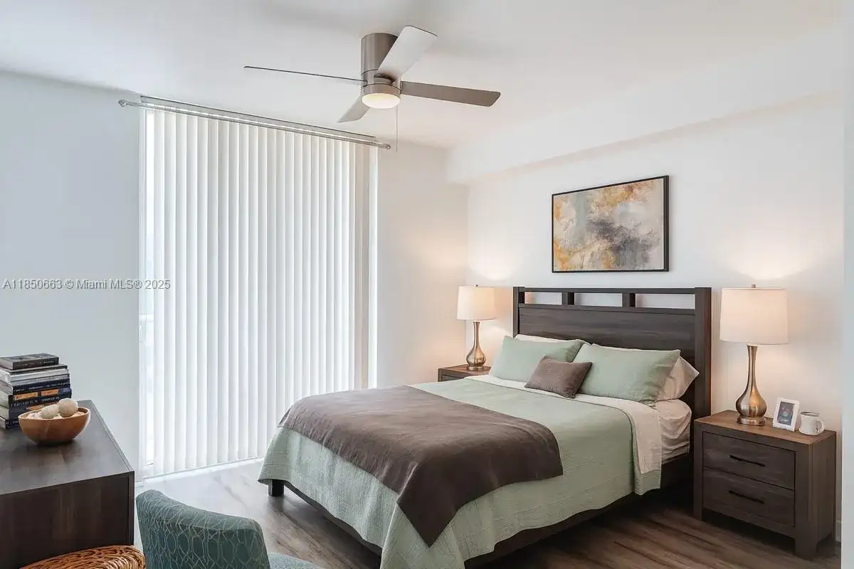 79 SW 12th St, Miami FL 33130 photo 4