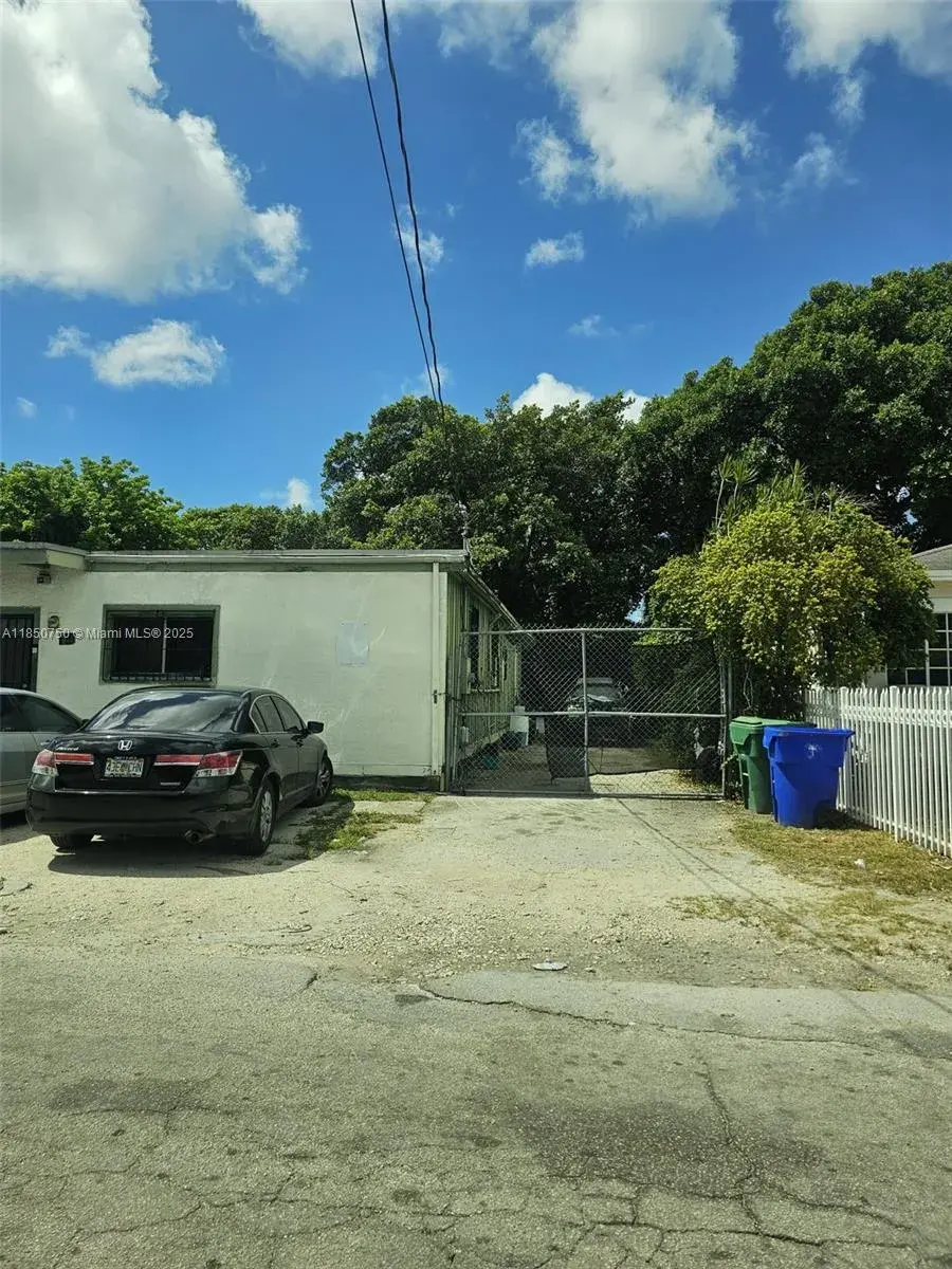 140 NE 83rd St, Miami FL 33138