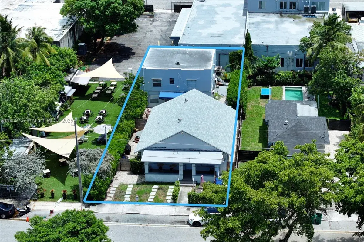 550 NW 30th St, Miami FL 33127