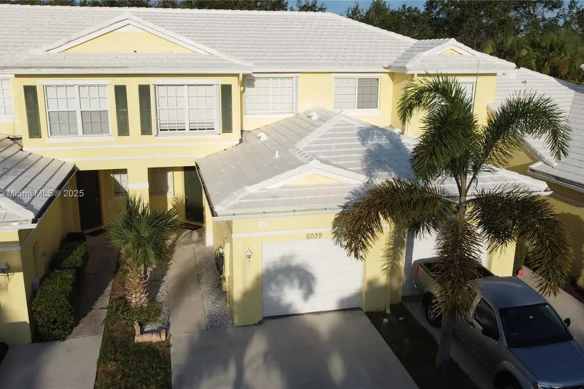 6939 Blue Skies Dr, Lake Worth FL 33463