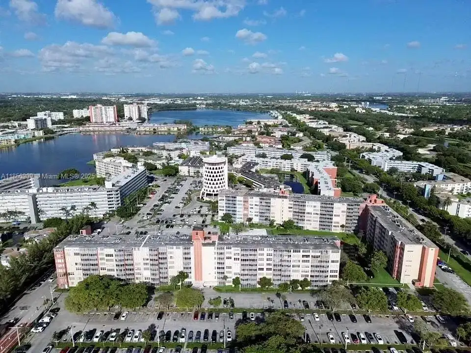 1770 NE 191st St # 1, Miami FL 33179 photo 2