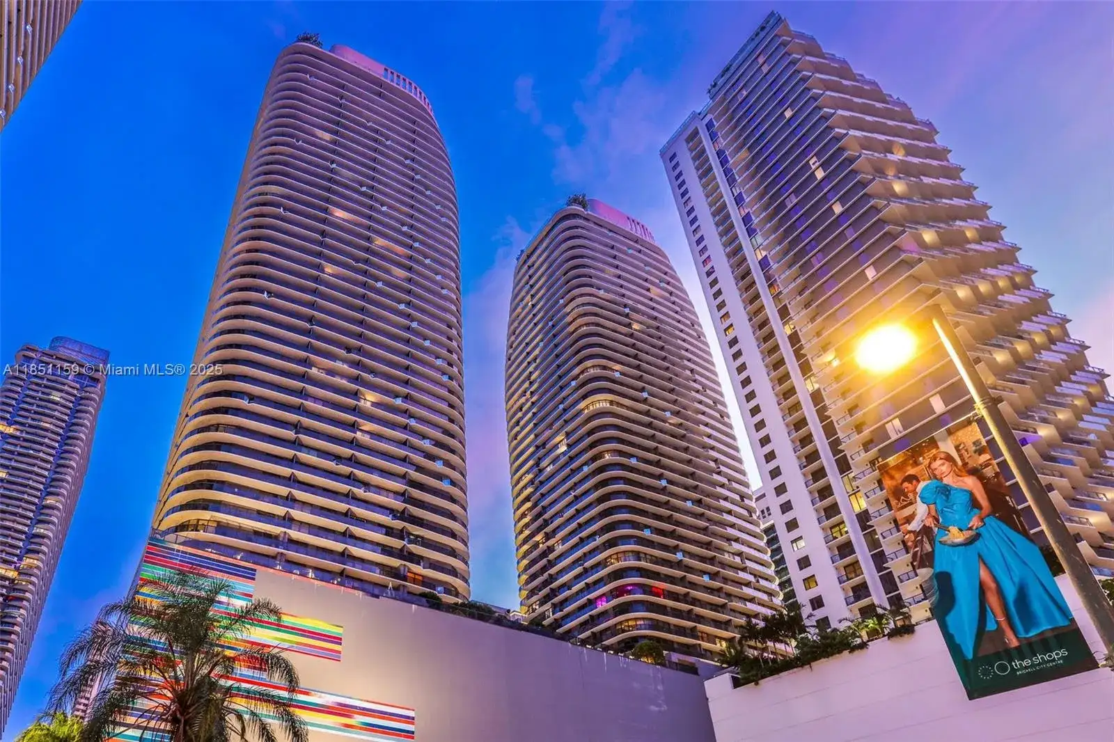 55 SW 9th St # 3906, Miami FL 33130 photo 3