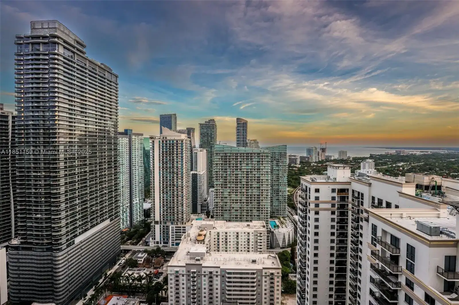 55 SW 9th St # 3906, Miami FL 33130 photo 4