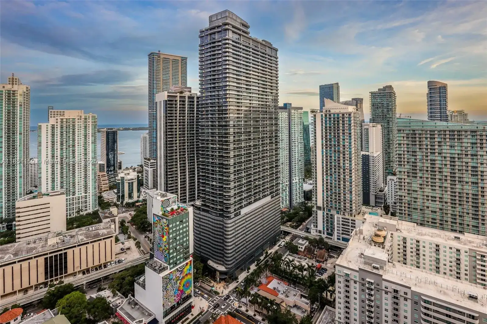 55 SW 9th St # 3906, Miami FL 33130 photo 5