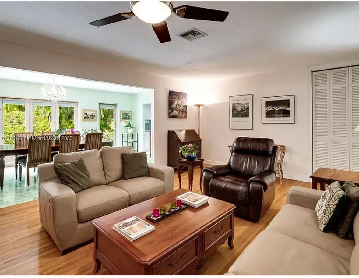 7300 Mindello St, Coral Gables FL 33143