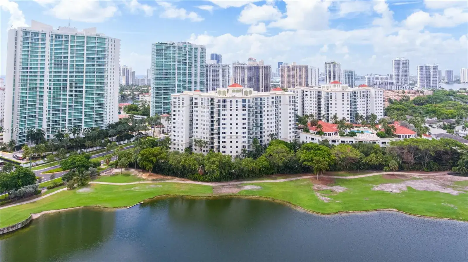 20000 E Country Club Dr # 1114, Aventura FL 33180