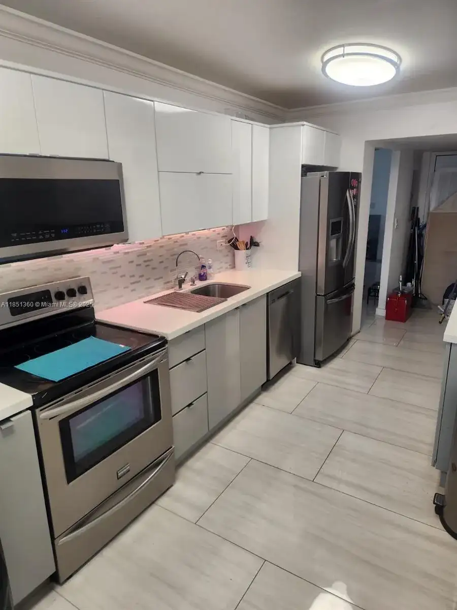 1670 NE 191st St # 3, Miami FL 33179 photo 5